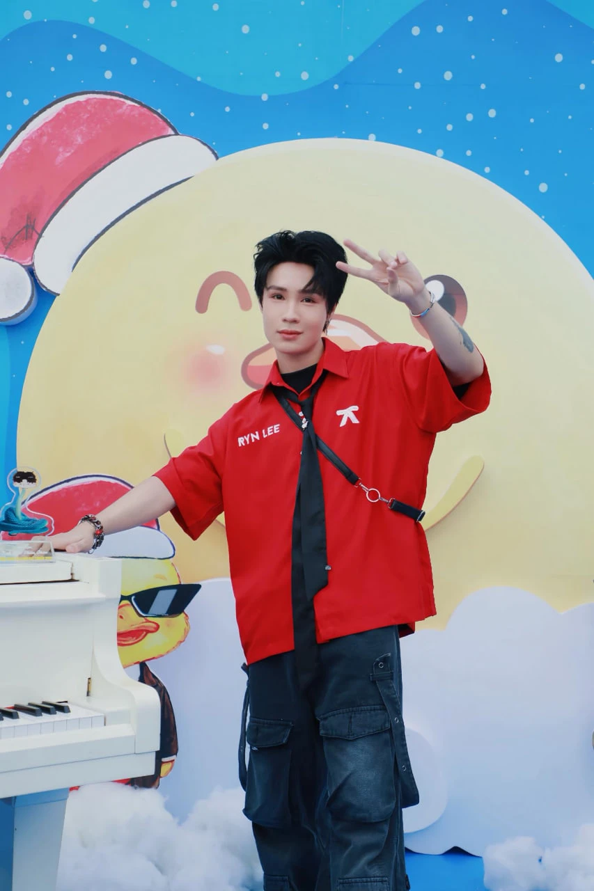 Em trai Quang Hùng MasterD hát “oét”, muốn được khán giả góp ý