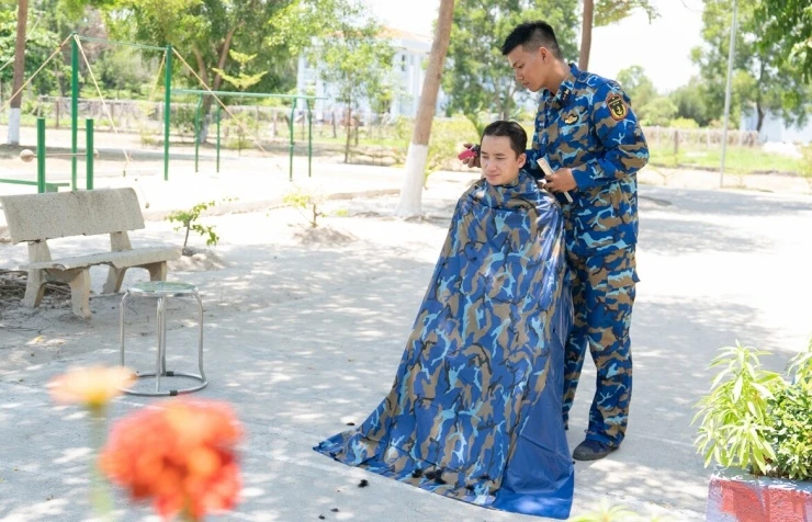 Erik liên tục mắc lỗi, khiến đồng đội bị phạt ở Sao nhập ngũ