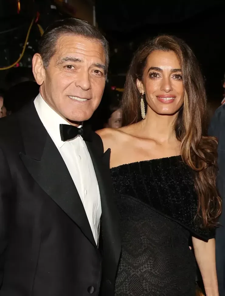 Gia đình George Clooney di tản khỏi biệt thự do cháy rừng