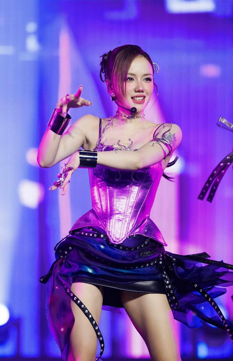 Giải cứu Phương Ly ra khỏi bộ dạng này! Giải cứu Phương Ly ra khỏi bộ dạng này!