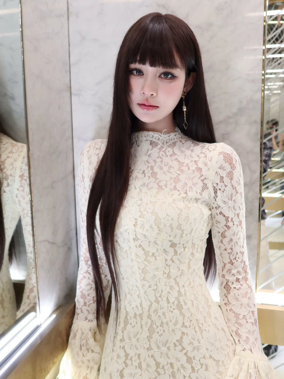 Giao diện khác lạ của Hiền Hồ đi chơi Trung Thu, khiến CĐM bàn tán xôn xao Giao diện khác lạ của Hiền Hồ đi chơi Trung Thu, khiến CĐM bàn tán xôn xao