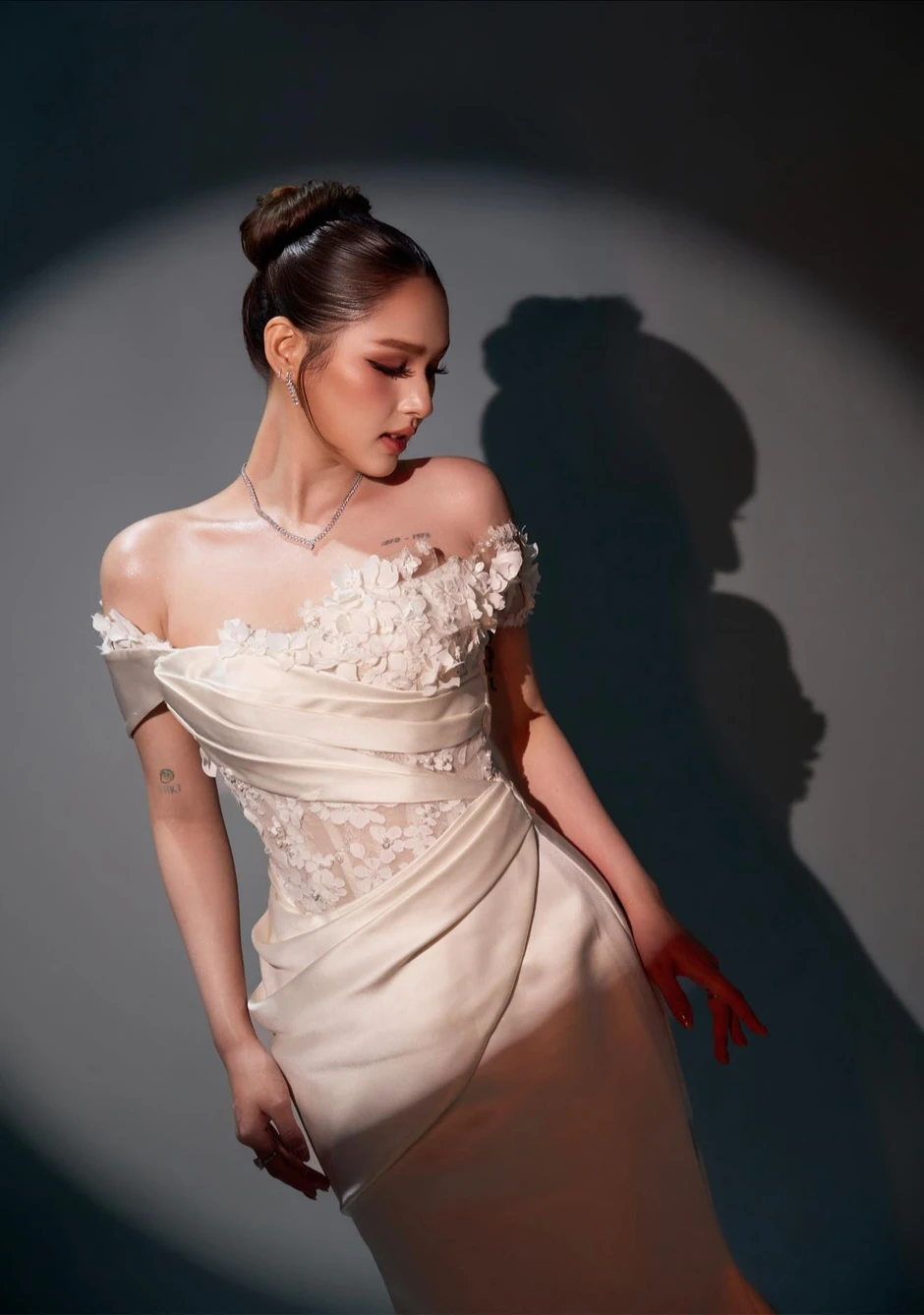 Gil Lê và Xoài Non chụp ảnh cưới?