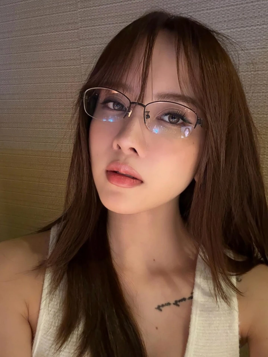 Gương mặt của Thiều Bảo Trâm đang khiến nhiều người lo lắng Gương mặt của Thiều Bảo Trâm đang khiến nhiều người lo lắng
