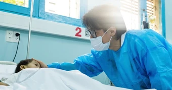 Hà Anh Tuấn tài trợ chi phí cho bé gái 2 tuổi ghép gan