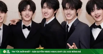 Hàng chục nghệ sĩ bất ngờ bị cấm hoạt động