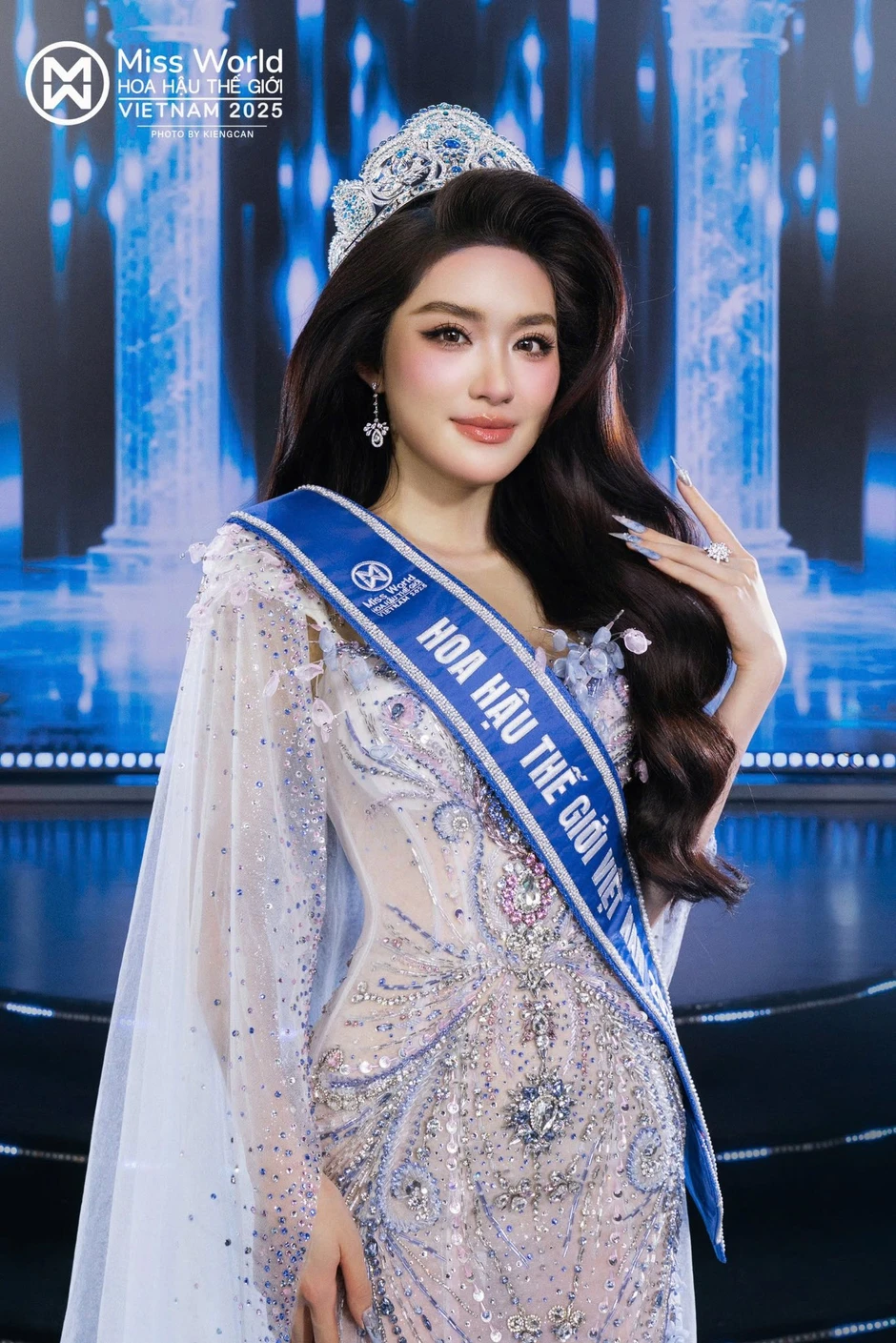 Hé lộ bên trong căn nhà Hoa hậu Phương Oanh Hé lộ bên trong căn nhà Hoa hậu Phương Oanh