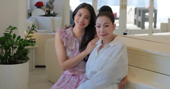Hé lộ tổ ấm sang trọng của Phạm Hương khi đón bạn thân đến thăm
