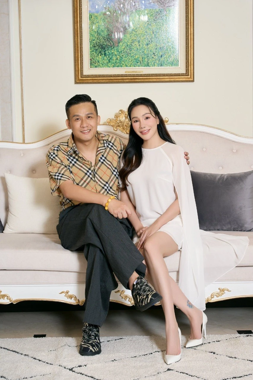 Hồ Quỳnh Hương: U50 mới kết hôn, có con mà không ai hay biết Hồ Quỳnh Hương: U50 mới kết hôn, có con mà không ai hay biết
