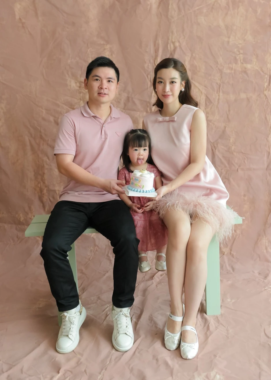 Hoa hậu Đỗ Mỹ Linh làm một việc giữa tin đồn đã sinh con thứ 2 cho chồng Chủ tịch Hoa hậu Đỗ Mỹ Linh làm một việc giữa tin đồn đã sinh con thứ 2 cho chồng Chủ tịch