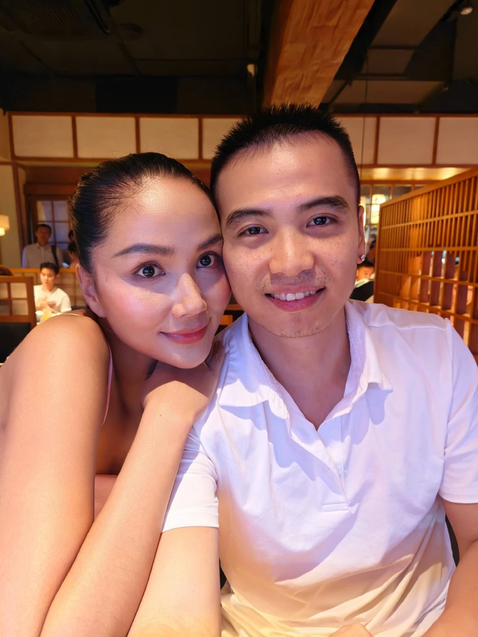 Hoa hậu H'Hen Niê báo tin song hỷ