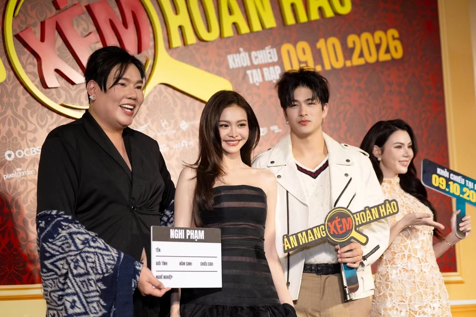 Hoa hậu Thái Lan giữa dàn trai tài gái sắc Việt Nam Hoa hậu Thái Lan giữa dàn trai tài gái sắc Việt Nam