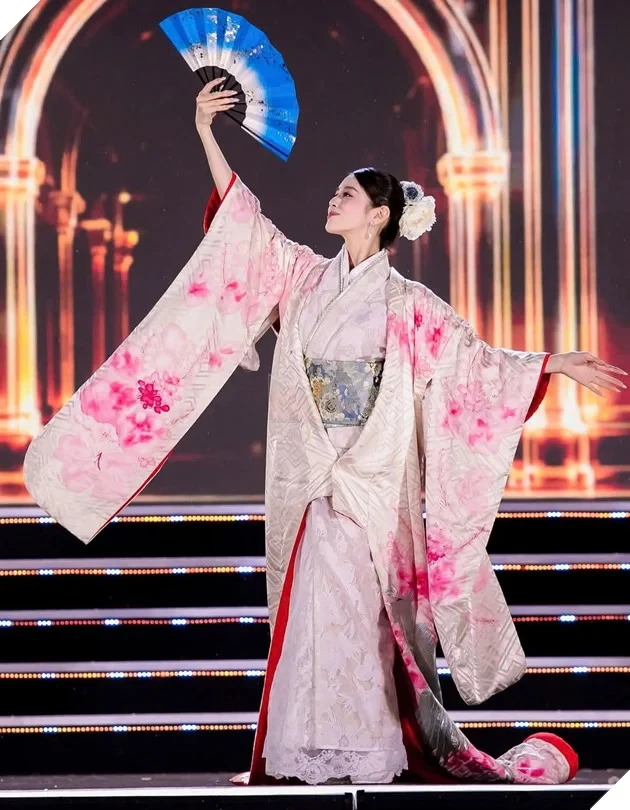 Hoa hậu Thế giới Nhật Bản Kawana Yui gây thương nhớ với tà áo dài Việt Nam tại Miss World 2026: Nét đẹp ngọt ngào giao thoa văn hóa Á Đông Hoa hậu Thế giới Nhật Bản Kawana Yui gây thương nhớ với tà áo dài Việt Nam tại Miss World 2026: Nét đẹp ngọt ngào giao thoa văn hóa Á Đông
