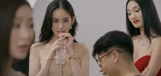 Hoa hậu Vi Minh gặp sóng gió sau đêm đăng quang Hoa hậu Vi Minh gặp sóng gió sau đêm đăng quang