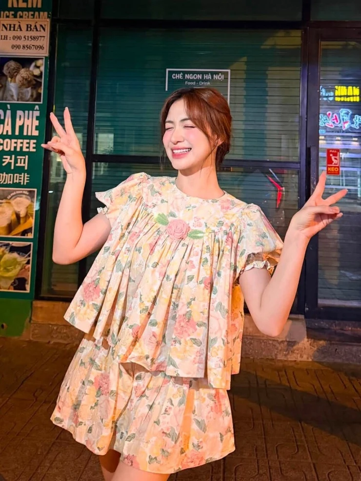 Hòa Minzy bị đồn mang bầu Hòa Minzy bị đồn mang bầu