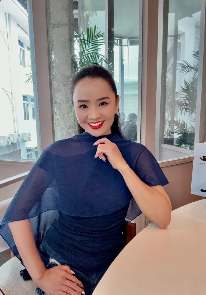 Hoài An Người đẹp Tây Đô tuổi 52 nặng gánh, chưa yêu dù nhiều người theo đuổi