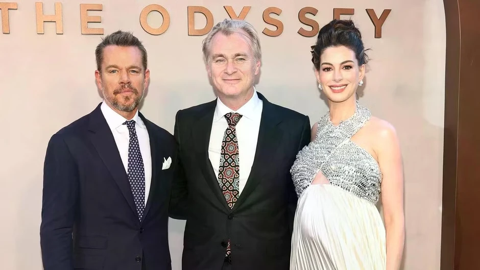 Hollywood ẵm trọn 3 tỷ USD
