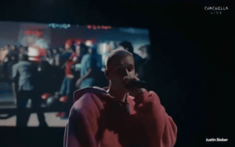 Hôm nay, cả thế giới cám ơn Justin Bieber và BIGBANG!