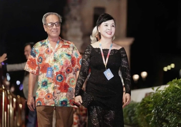 Hôn nhân 40 năm viên mãn dù không có con chung của NSND Lan Hương và chồng đạo diễn
