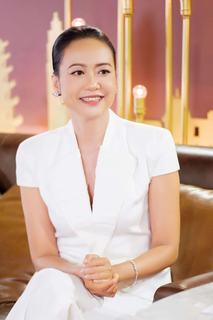 Hồng Ánh tiết lộ điều chưa từng làm sau hơn 30 năm đóng phim Hồng Ánh tiết lộ điều chưa từng làm sau hơn 30 năm đóng phim