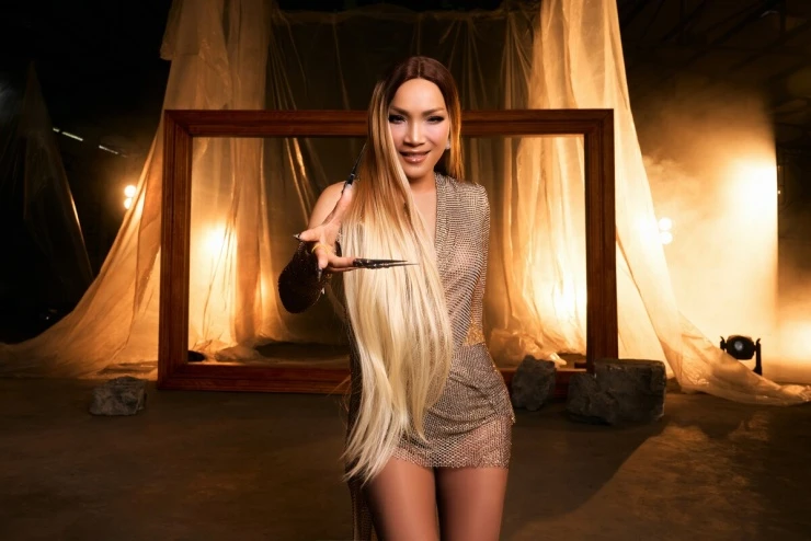 Hồng Ngọc chăm chút tổ ấm tại Mỹ Hồng Ngọc chăm chút tổ ấm tại Mỹ