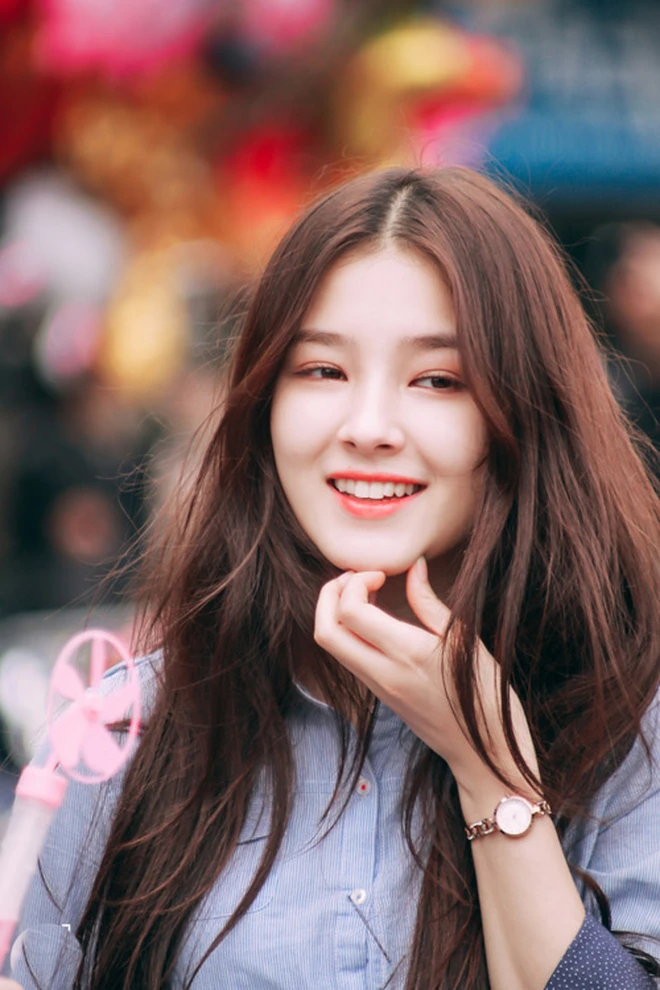 Hot girl phố đi bộ Hà Nội là mỹ nhân đẹp nhất thế giới nay hết thời lặn mất tăm Hot girl phố đi bộ Hà Nội là mỹ nhân đẹp nhất thế giới nay hết thời lặn mất tăm