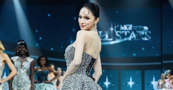 Hương Giang chiếm sạch spotlight đêm thi đầu tại Miss Grand, đang catwalk thì đột nhiên phun lửa