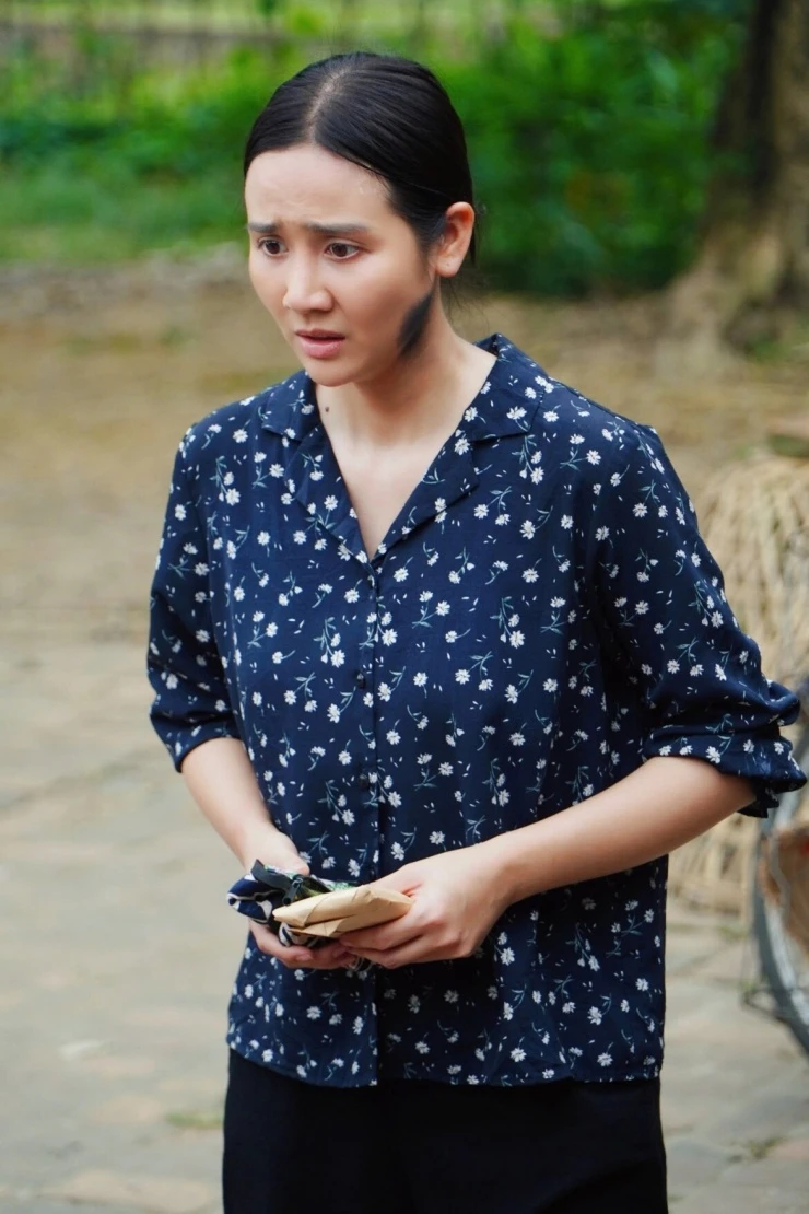 Huyền Lizzie nói gì khi bị nhận xét tạo hình “chưa đủ khổ” trong phim mới? Huyền Lizzie nói gì khi bị nhận xét tạo hình “chưa đủ khổ” trong phim mới?