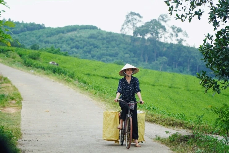 Huyền Lizzie nói gì khi bị nhận xét tạo hình “chưa đủ khổ” trong phim mới? Huyền Lizzie nói gì khi bị nhận xét tạo hình “chưa đủ khổ” trong phim mới?