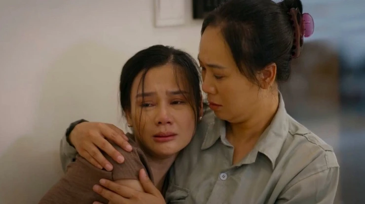 Huyền Sâm kể hậu trường khóc suốt 2 ngày khi quay Phía bên kia thành phố