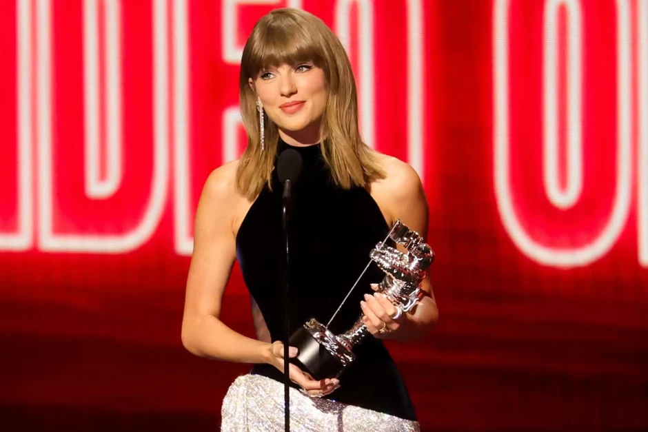 Huyền thoại âm nhạc gây bão khi gọi Taylor Swift là đỉnh cao của sự tầm thường