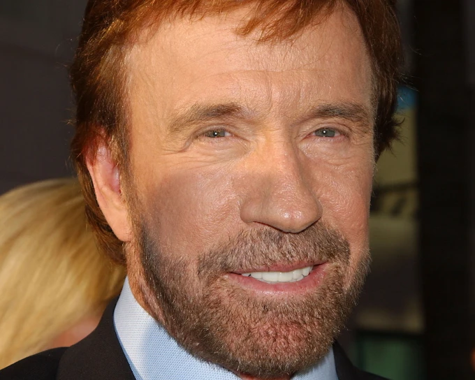 Huyền thoại hành động Chuck Norris qua đời