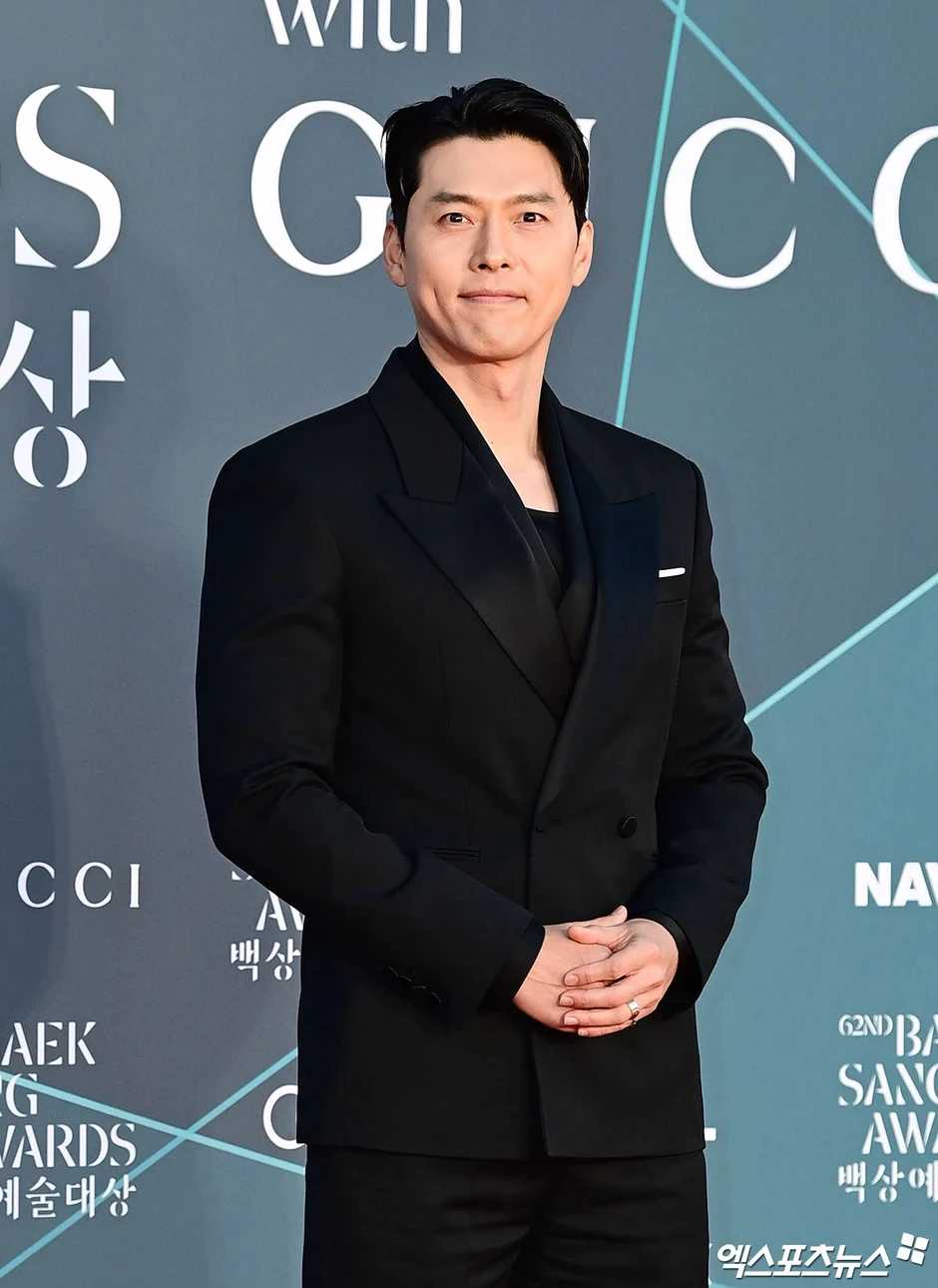 Hyun Bin - Son Ye Jin không đi chung thảm đỏ Baeksang vẫn tình hết mức qua chi tiết này
