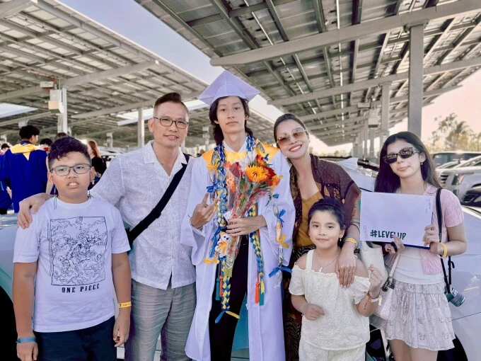Jennifer Phạm: Tôi chủ động nhắn anh Dũng để con có lễ tốt nghiệp trọn vẹn Jennifer Phạm: Tôi chủ động nhắn anh Dũng để con có lễ tốt nghiệp trọn vẹn