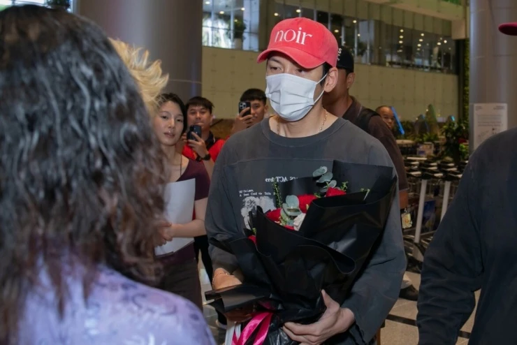 Ji Chang Wook có mặt tại Đà Nẵng, hàng trăm fan chờ đón ở sân bay