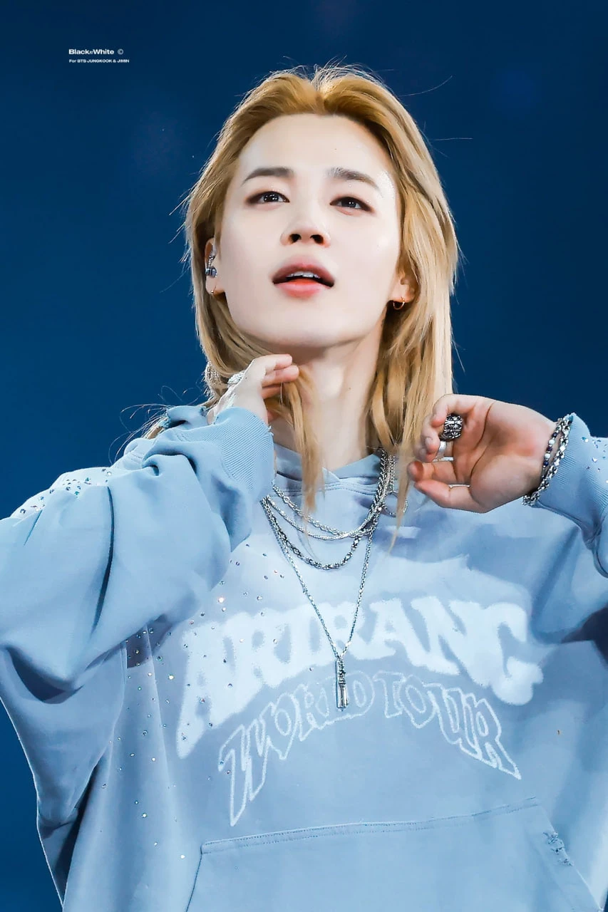 Jimin (BTS) được nhận xét giống hệt Rosé (BLACKPINK)