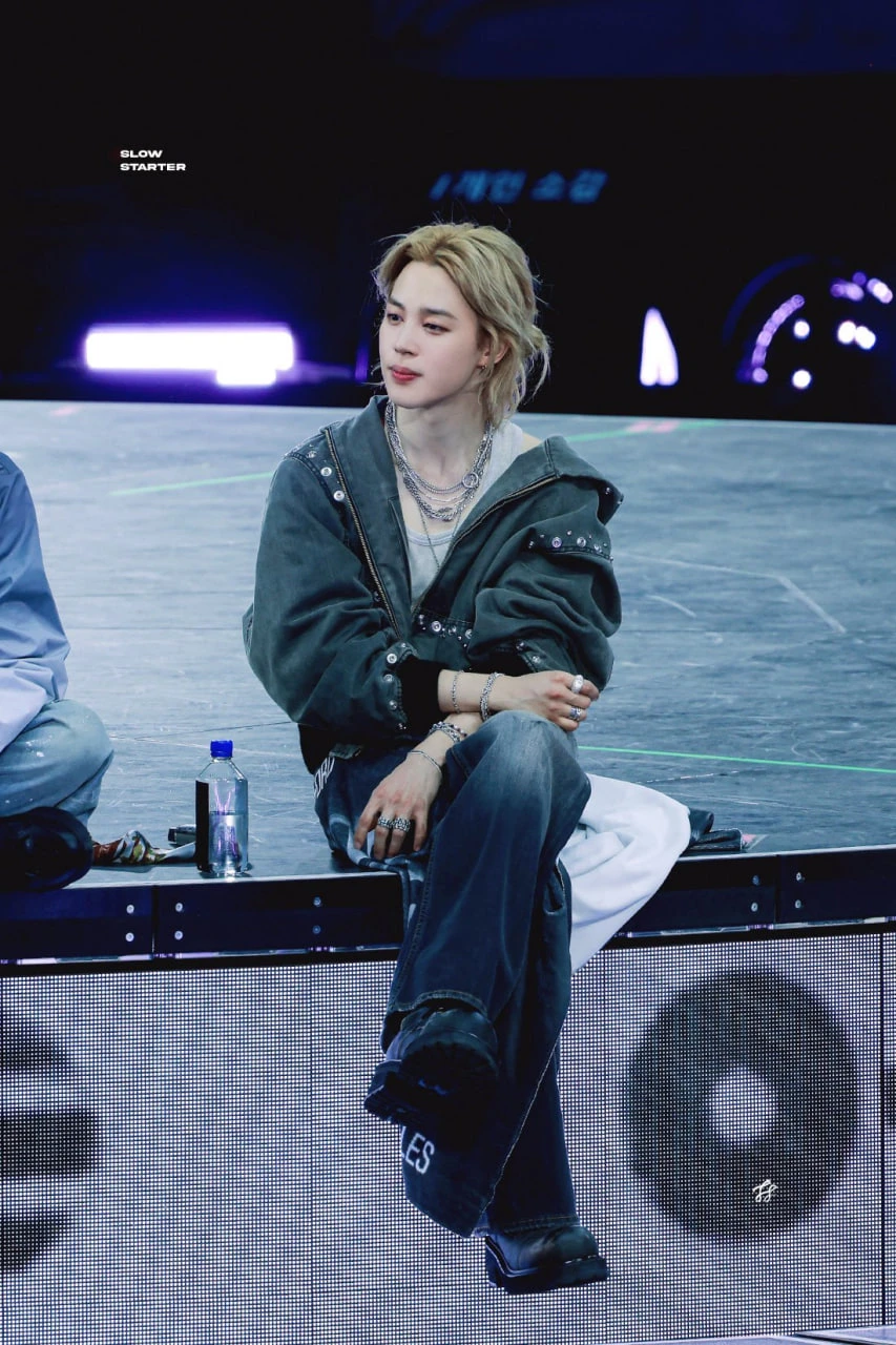 Jimin (BTS) được nhận xét giống hệt Rosé (BLACKPINK)