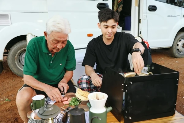 Jun Phạm tự nhận cả đời chưa có lấy 1 bản hit, ra MV phản cảm viral bằng 16 năm đi hát