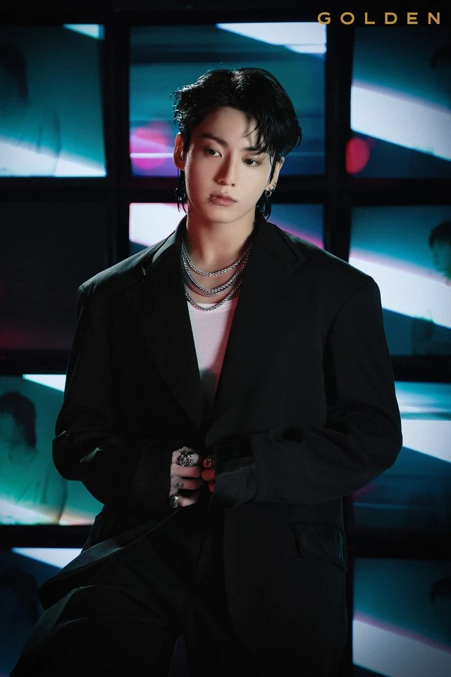 Jungkook (BTS) đại náo nửa đêm: Follow cả thế giới, không chừa cả đối thủ BLACKPINK - EXO!
