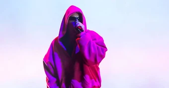 Justin Bieber bán hết nhạc, bị "cấm hát" hit cũ ở Coachella?