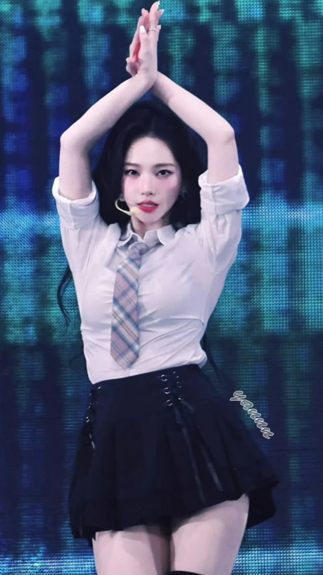 Karina (aespa) khiến cả triệu người sững sờ vì nhan sắc đẹp hơn trí tuệ nhân tạo Karina (aespa) khiến cả triệu người sững sờ vì nhan sắc đẹp hơn trí tuệ nhân tạo