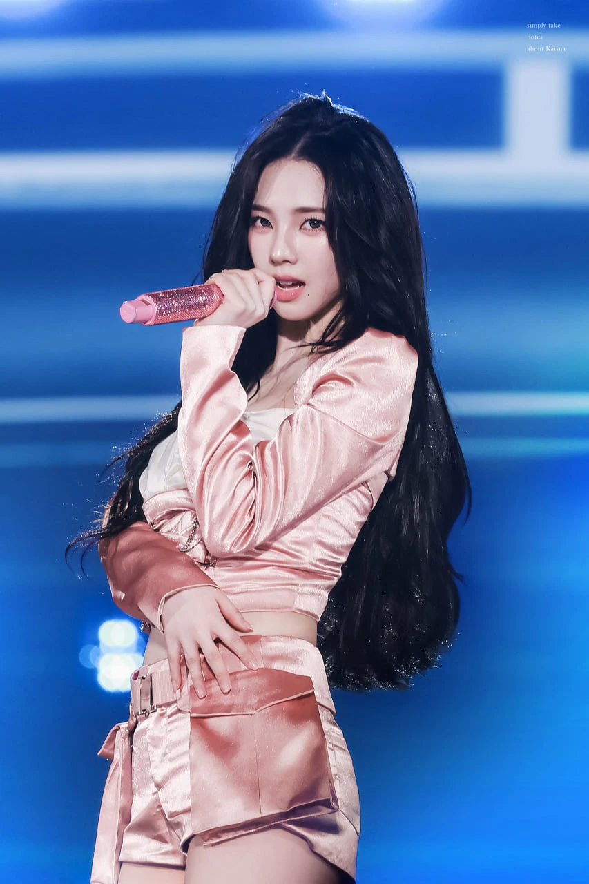 Karina (aespa) khiến cả triệu người sững sờ vì nhan sắc đẹp hơn trí tuệ nhân tạo Karina (aespa) khiến cả triệu người sững sờ vì nhan sắc đẹp hơn trí tuệ nhân tạo