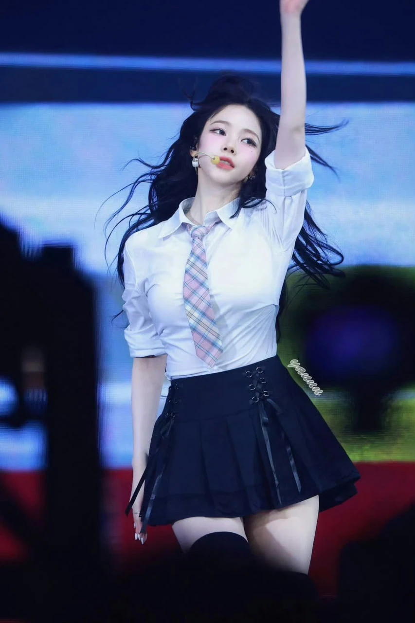 Karina (aespa) khiến cả triệu người sững sờ vì nhan sắc đẹp hơn trí tuệ nhân tạo Karina (aespa) khiến cả triệu người sững sờ vì nhan sắc đẹp hơn trí tuệ nhân tạo