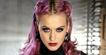Katy Perry bỗng quay trở lại càn quét các BXH: Nhạc cũ liên tục hot, nhạc mới không ai nghe là sao?