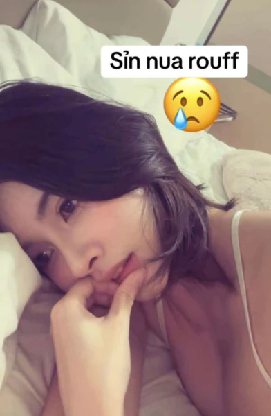 Kệ drama, hot girl xinh đẹp vẫn tự tin khoe ảnh "giường chiếu" gợi cảm, "mình cứ chill chill vậy thôi" Kệ drama, hot girl xinh đẹp vẫn tự tin khoe ảnh "giường chiếu" gợi cảm, "mình cứ chill chill vậy thôi"