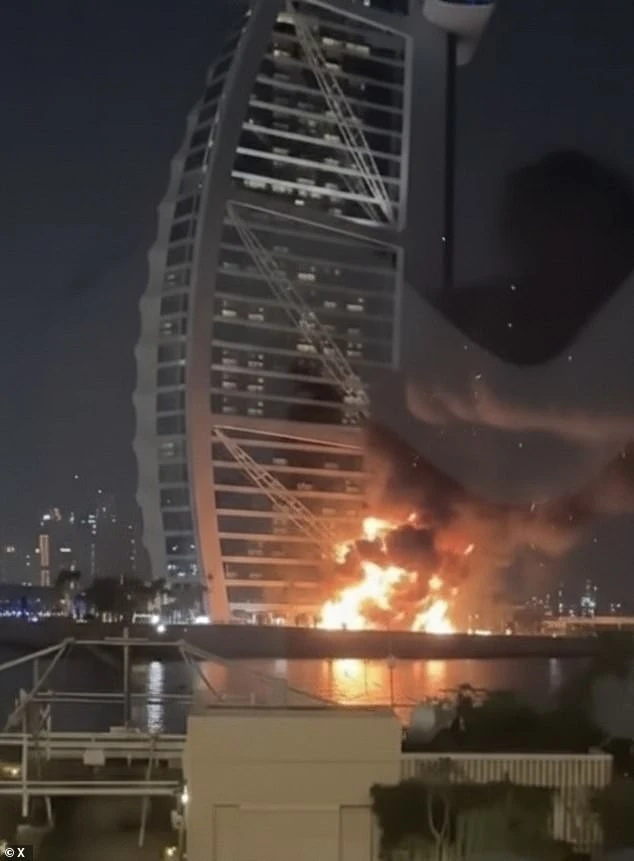 Khách sạn xa xỉ ở Dubai đóng cửa