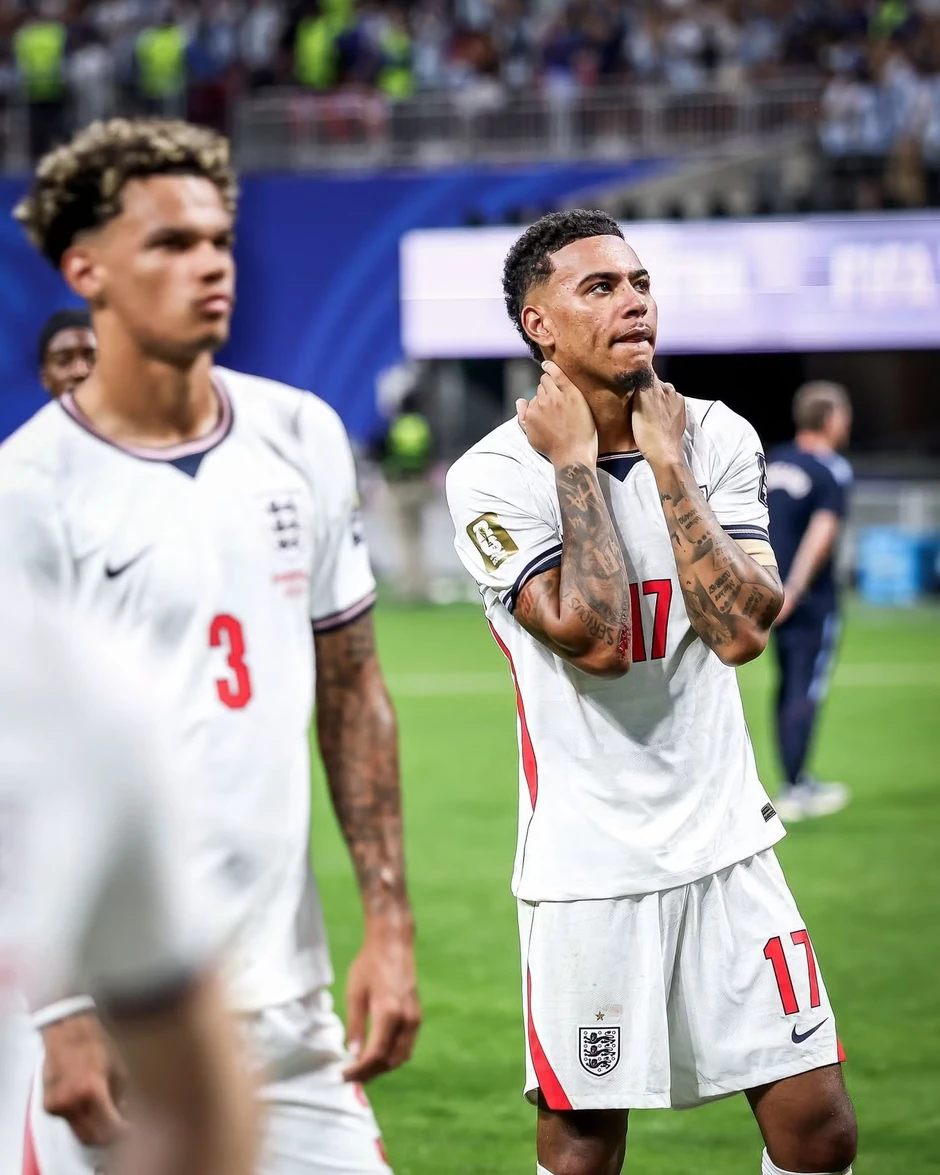 Khán giả dậy sóng lý do Anh thua đau trước Messi và Argentina