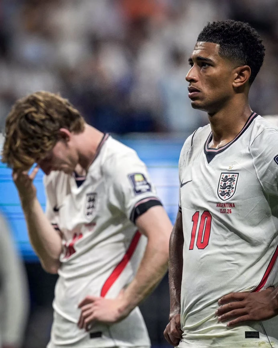 Khán giả dậy sóng lý do Anh thua đau trước Messi và Argentina