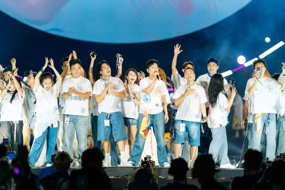 Khán giả than thở loạt trải nghiệm bất ổn trong concert Hoàng Dũng