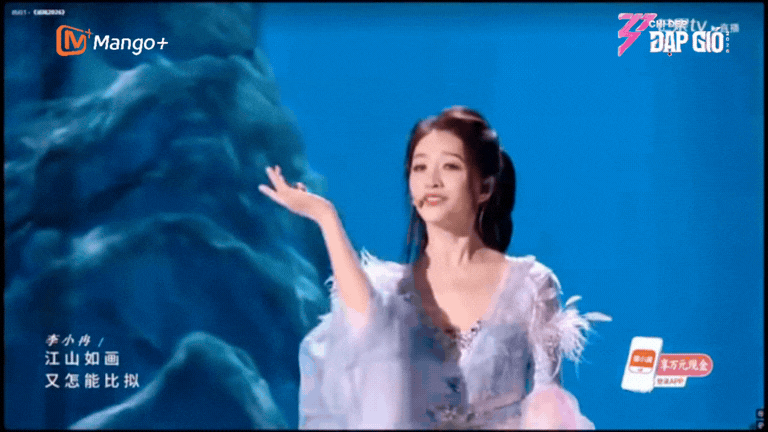 Không ai tranh được ngôi vị của mỹ nhân hát dở nhất showbiz