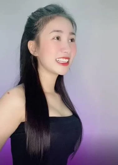 Không nhận ra nhan sắc hiện tại của hot girl Tiểu Hý